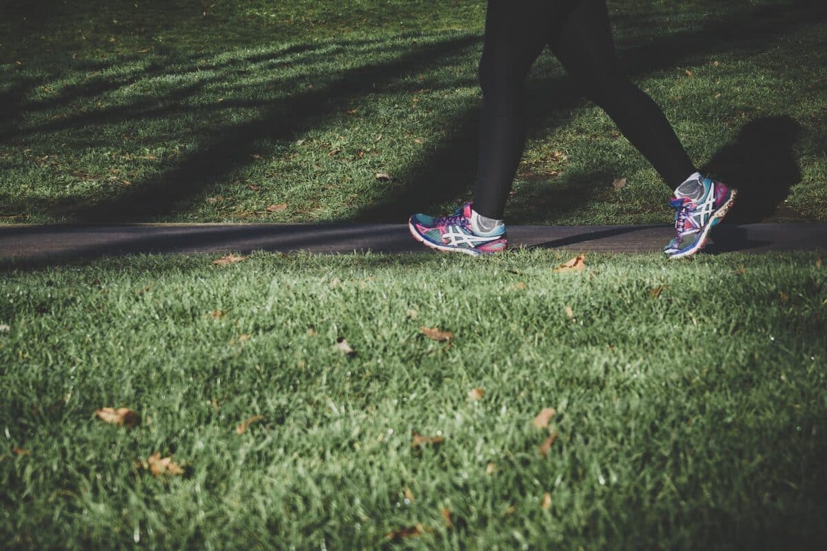 Les bienfaits de la marche à pied pour votre santé à Paris